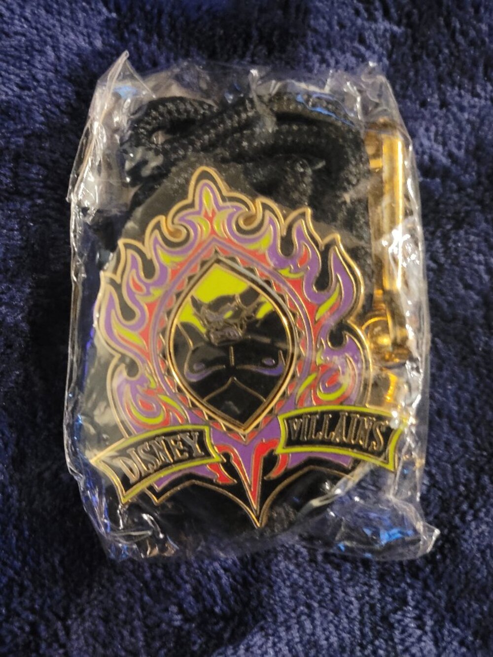Disney Villains Chernabog Magnetic Cast Parks Limited Exclusive Bolo Lanyard – f